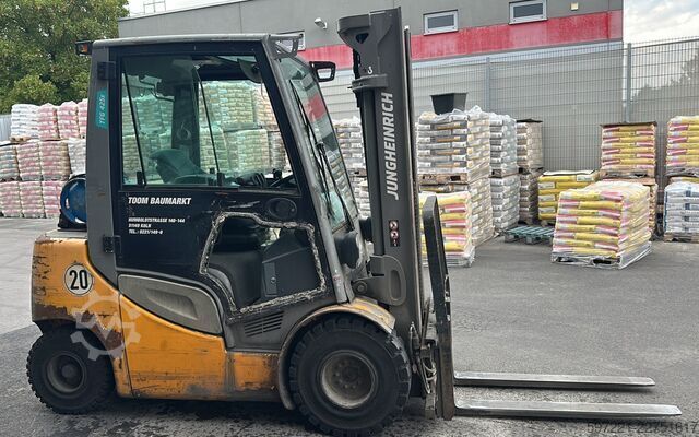 LPG Forklifts Jungheinrich TFG425s Triplex Motorölverbrauch zu hoch