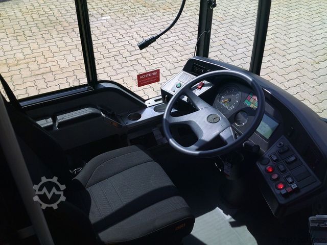Articulated bus MERCEDES-BENZ O 530 Niederflurgelenkbus,KLIMA, .: 1827