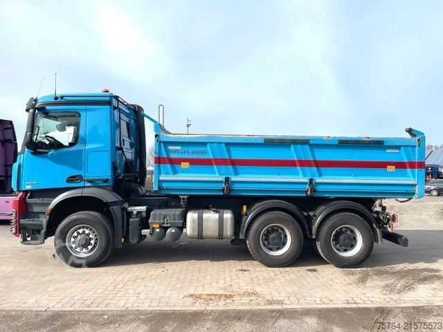 Kipper LKW MERCEDES-BENZ 2643 Arocs/Meiller Kipper/Bordmatik/6x6H/1.Hand