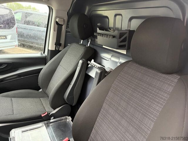 Panel van Mercedes-Benz Vito 114 CDI  Kasten Kompakt Sortimo Automat Navi