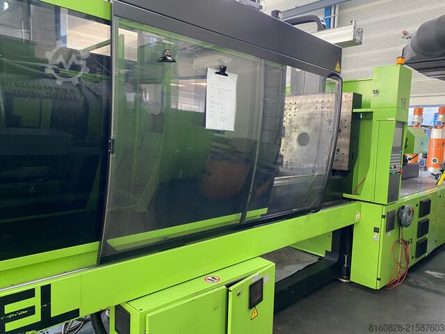 Spritzgiessmaschine mit Roboter ENGEL victory 2050/300 tech EC200 A01 mit Roboter ERC 23F RC 200 integriert