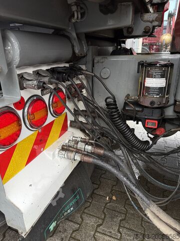 Autokran Scania R580 V8 8X4 Kipper Kran Palfinger 22002