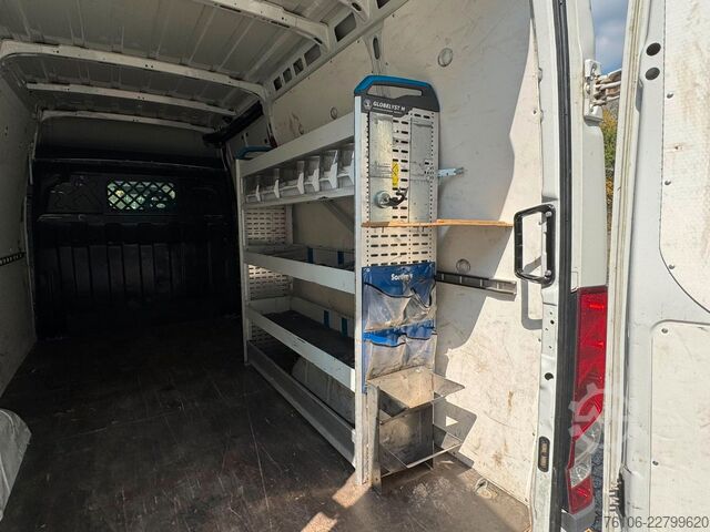 Panel van IVECO Daily 35S16 Hi-Matic Kastenwagen L2H2