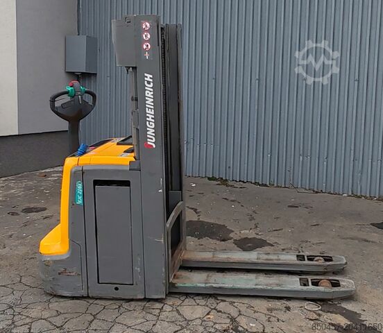Palettenstapler Jungheinrich EJC 216z 1.6t/ 2.4m/ 100h/ 2023y/ initial