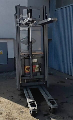 Palettenstapler Jungheinrich ERC 216z / 2018y/ initiallift/ 7761h