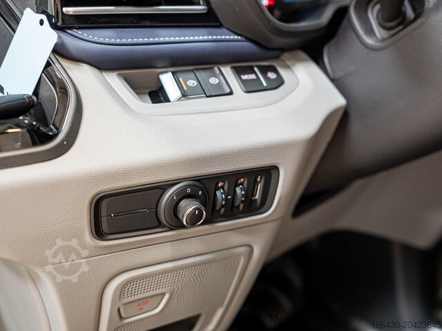 Minibus Maxus DELIVER 7