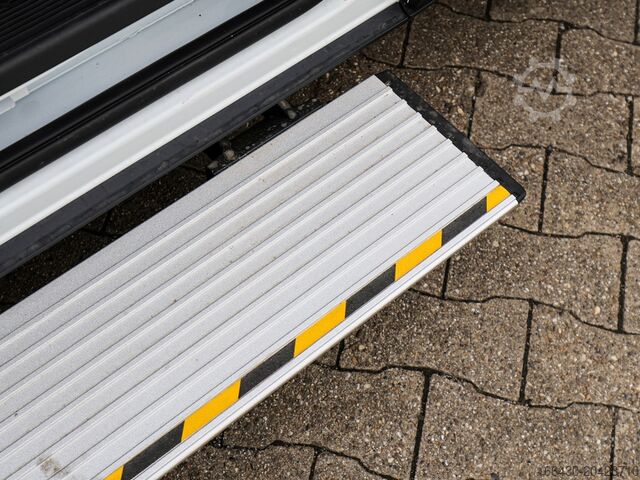 Minibus Maxus DELIVER 7