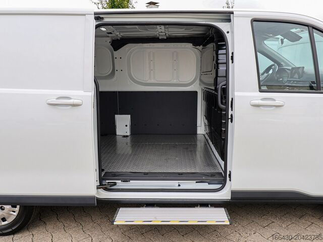 Minibus Maxus DELIVER 7