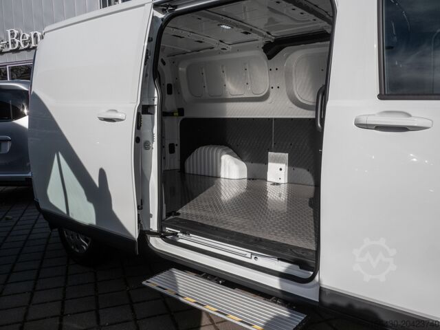 Minibus Maxus DELIVER 7