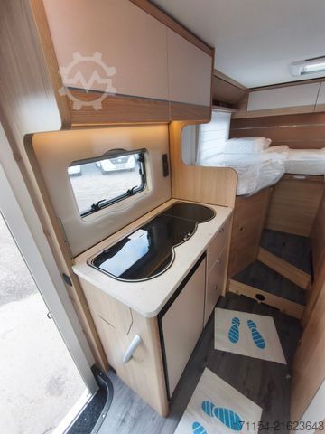 Teilintegriertes Wohnmobil LMC Cruiser V 646 G,  Längsbetten, Navi,Automatik