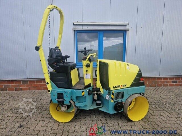 Single drum roller Ammann AV 16-2 Tandem Vibrationswalze Kanten Schneider