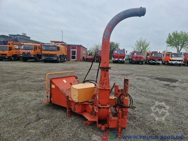 Sonderausbau-Transporter Unimog Unimog Dücker HF 760 Holz Häcksler Schredder