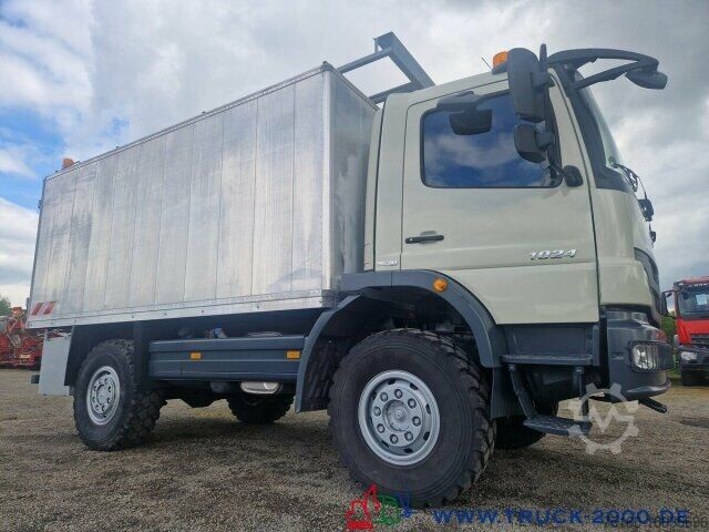 LKW mit Kofferaufbau Mercedes-Benz Atego 824 4x4 Ideal Werkstatt-Wohn-Expeditionsmobil