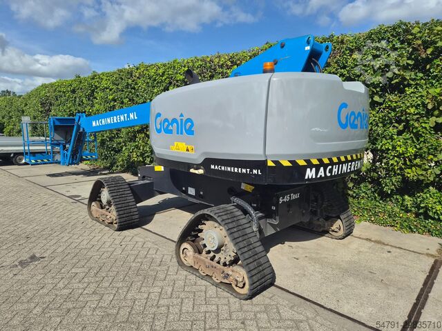 Telescopic boom lift Genie S-45XC TRAX