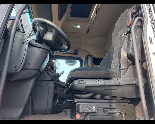 Standard tractor unit MERCEDES-BENZ Actros 4 18 4x2 - actros 1845 LS cab. . 2,3 EuroVI(E5)