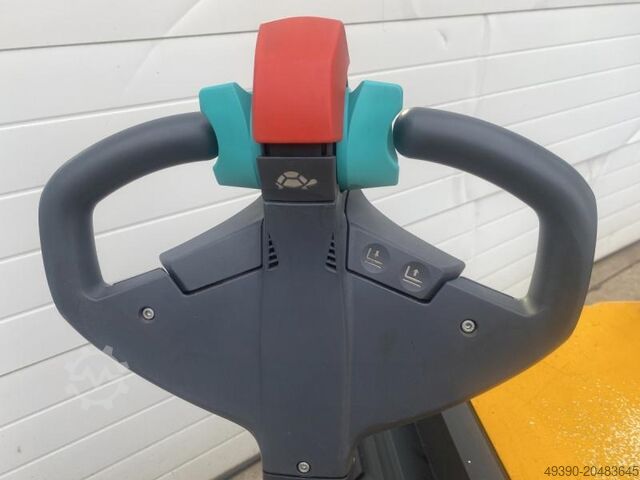 Elektro - Gehstapler, Deichselstapler, Ameise JUNGHEINRICH EJC 214