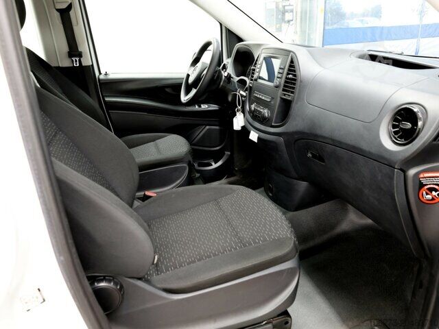 Kleinbus Mercedes-Benz Vito 114 TourerPro,lang,Automatik,8Sitze,Kamera