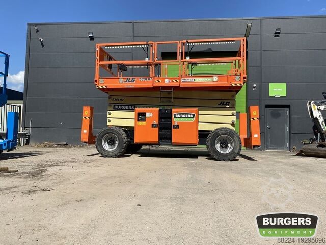Scissor lift JLG 530LRT