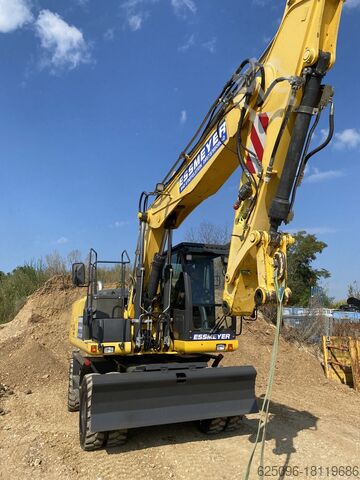 Mobilbagger NEW HOLLAND CASE CNH WE170B Pro / WX 168