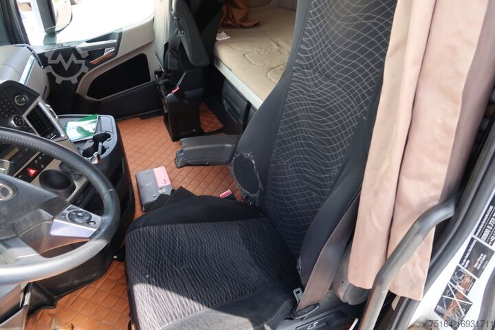 Roll-off tipper truck Mercedes-Benz 2551 L 6x2 Nachlauflenkachse