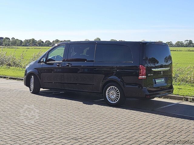 Passenger transportation MERCEDES-BENZ EQV 300 ExtraLang L3 8 Persoons 2x Elektrische ...