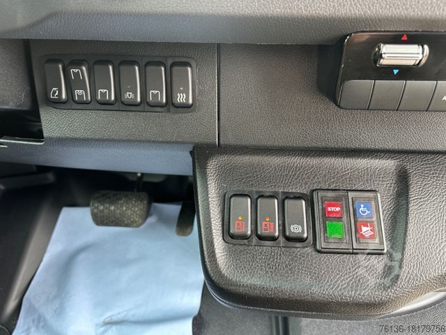 City bus MERCEDES-BENZ Sprinter 15+27 Linienbus Niederflur Rollstuhl