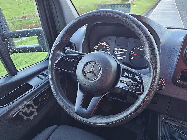 Suitcase MERCEDES-BENZ SPRINTER 316 Bakwagen Laadklep