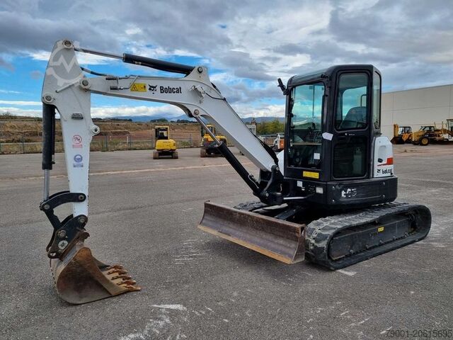 Mini excavator Bobcat E45