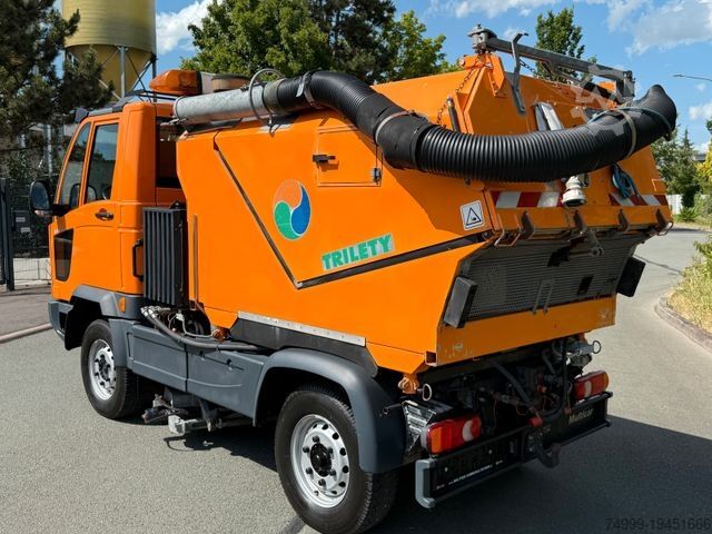 Kehrmaschine MULTICAR FUMO M30 Carrier 4x4 mit Trilety Aufbau