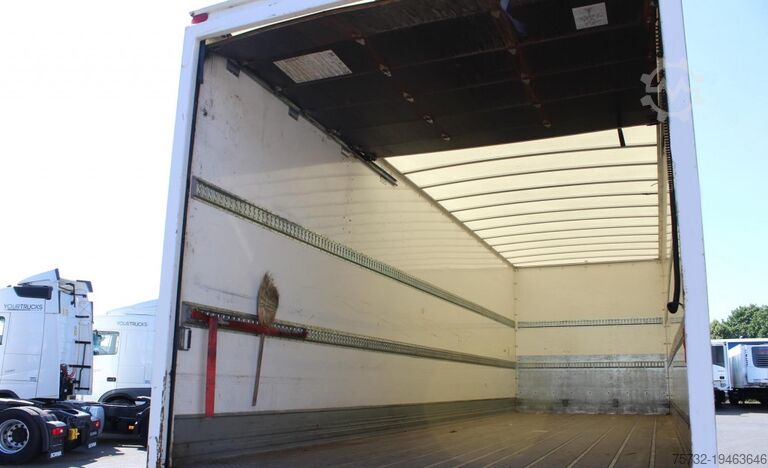 Box truck Daf CF 340 E6  Koffer 8,5m  Klima  LDW  Rolltor  LBW