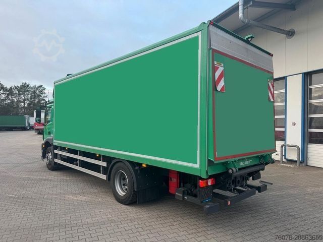 Box truck MERCEDES-BENZ 1824 L Koffer 7.2 Seitentür  LBW 2t Kamera