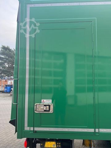 Box truck MERCEDES-BENZ 1824 L Koffer 7.2 Seitentür  LBW 2t Kamera