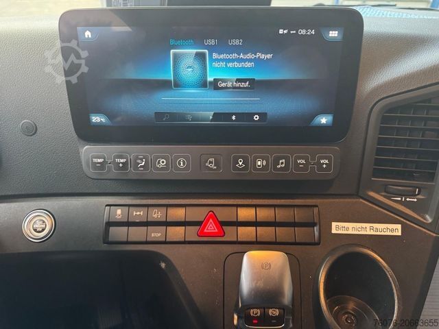 Box truck MERCEDES-BENZ 1824 L Koffer 7.2 Seitentür  LBW 2t Kamera