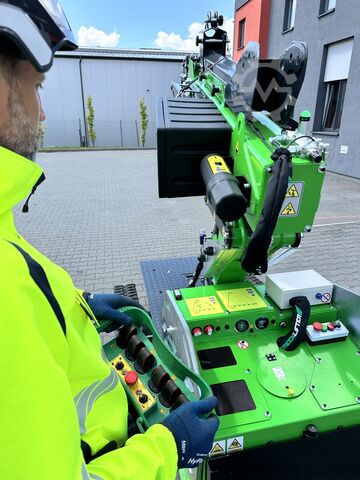 Minikran XM1200 - Tragkraft 1500 KG Befard XM1200 z lemieszem i widłami