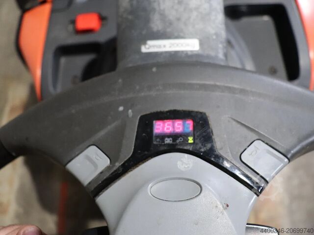 Niederhubwagen BT LPE200