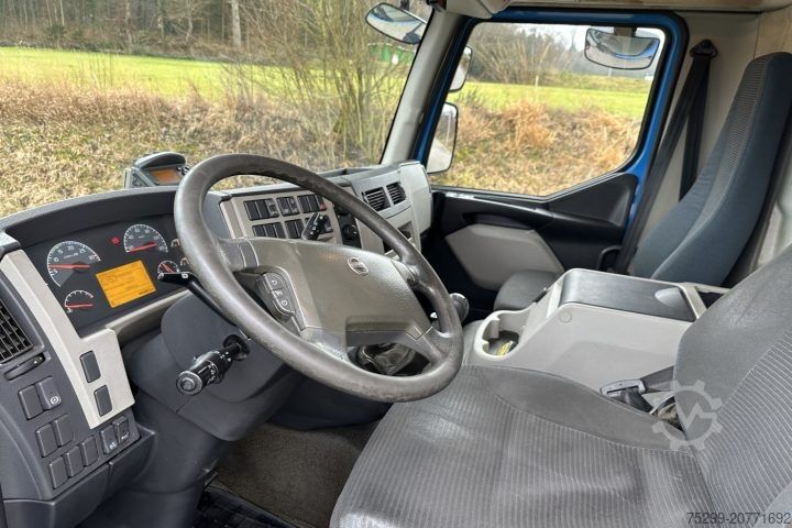 LKW mit Pritsche & Plane Volvo FLL-280 4x2R Plane / HB / Swiss-Vehicle