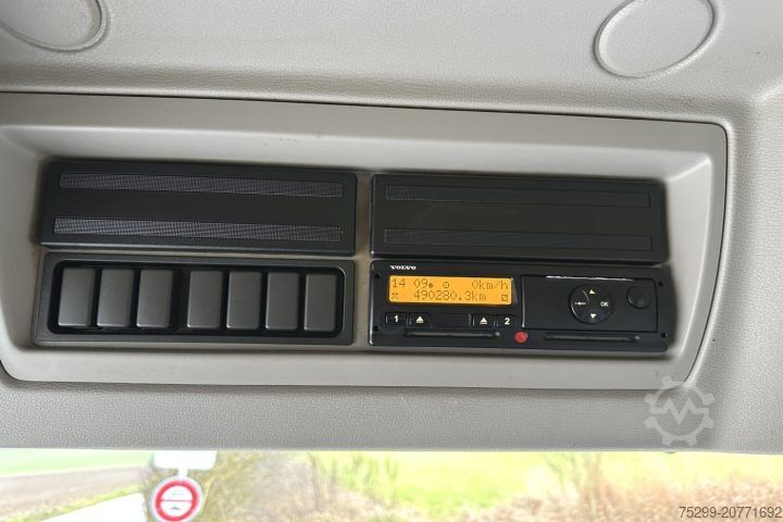 LKW mit Pritsche & Plane Volvo FLL-280 4x2R Plane / HB / Swiss-Vehicle