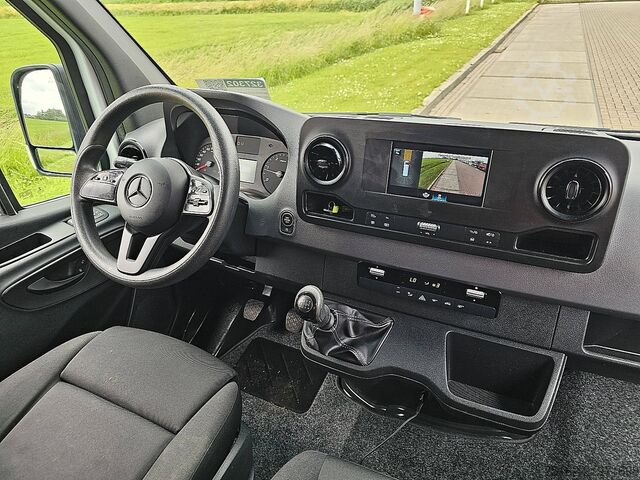 Passenger transportation MERCEDES-BENZ SPRINTER 311 L2H1 9-Pers TOURER!
