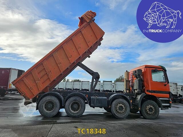 Mercedes-Benz Actros 3235 Mercedes-Benz Actros 3235