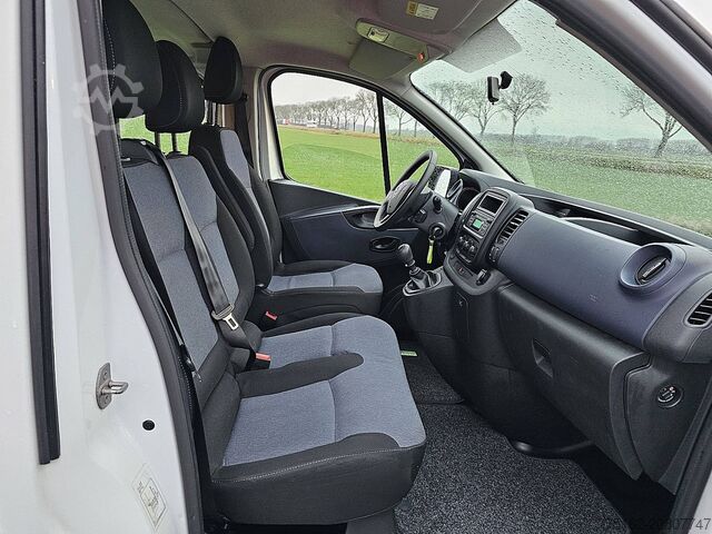 Passenger transportation OPEL VIVARO 1.6 L1 Combi 9p Airco
