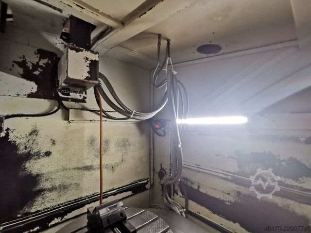 Universal machining center HURCO VMX42SR