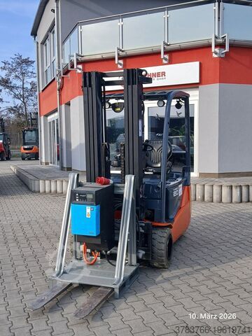 Elektro 3 Rad-Stapler Toyota 8FBE20T (Lithium ION)