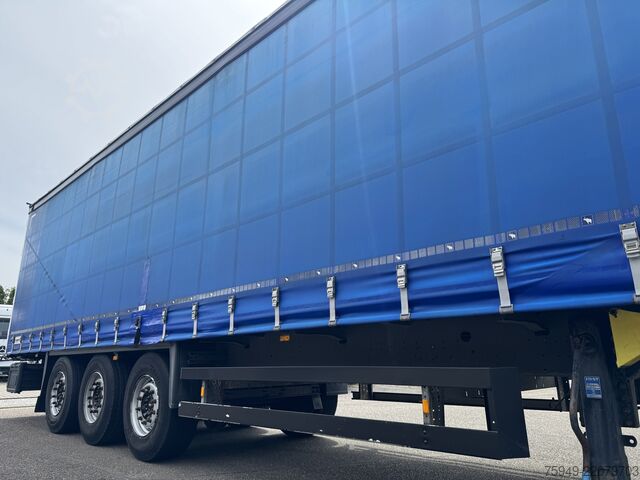 SCS24/L Standard, lift axle, SafetyRoof Schmitz Cargobull SCS24/L Standard, Liftachse, SafetyRoof