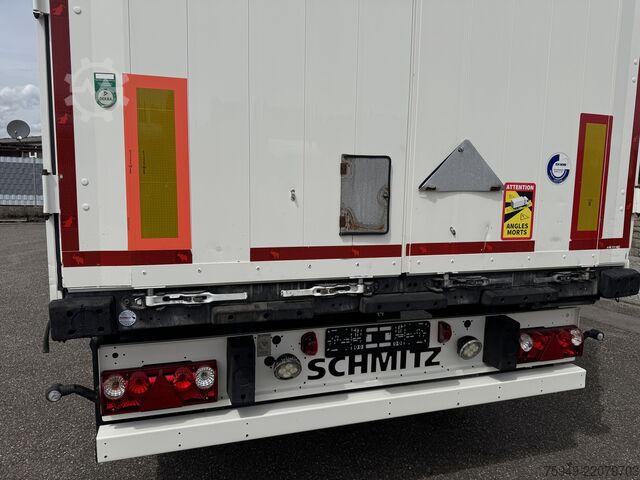 SCS24/L Standard, lift axle, SafetyRoof Schmitz Cargobull SCS24/L Standard, Liftachse, SafetyRoof