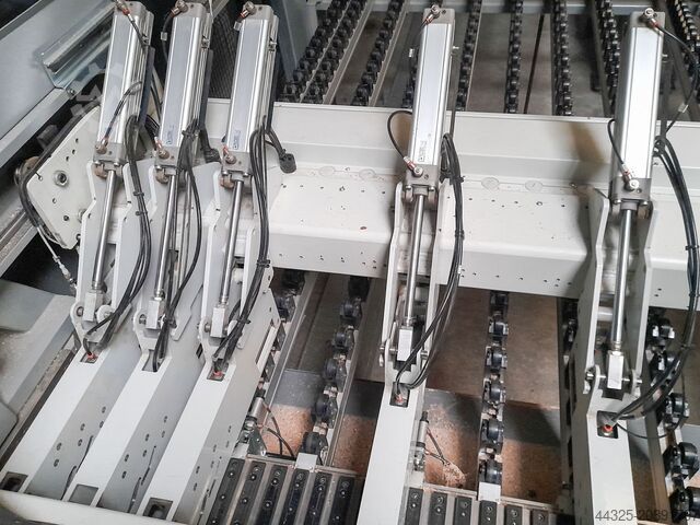 Plattensäge mit automatischer Beschickung SELCO WNTRV 730