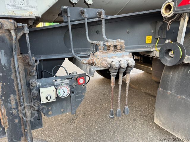 Silo semitrailer FELDBINDER Silo Kip 60.3 / 1. Hand / TÜV