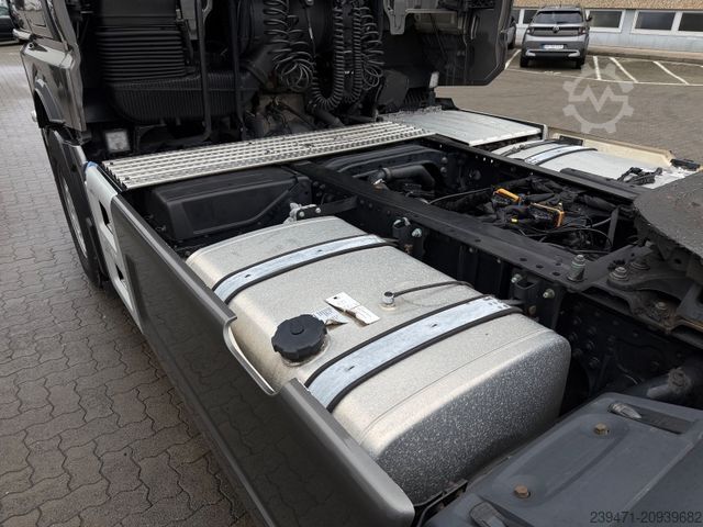 Standard SZM MAN TGX 18.510 4x2 XXL Retarder 2x Tank ACC Indiv.