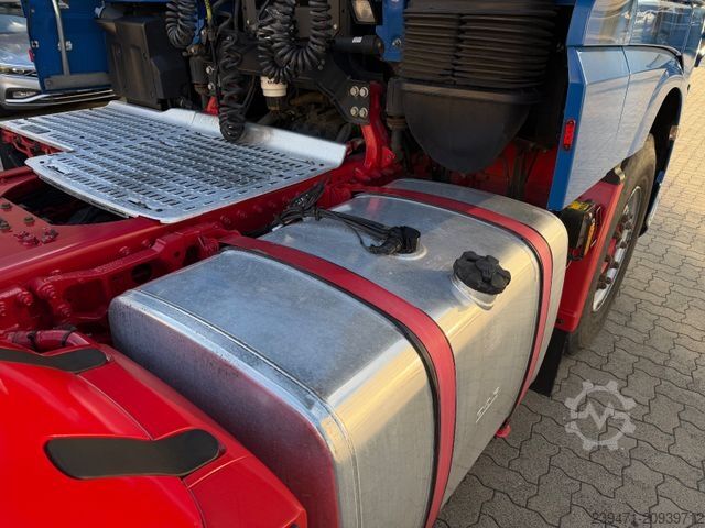 Standard tractor unit DAF XF 530 SuperSpaceCab 6x2 Retarder Lenk/Lift