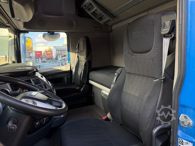 Standard tractor unit DAF XF 530 SuperSpaceCab 6x2 Retarder Lenk/Lift