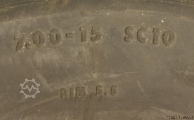 Vollgummi Reifen Continental 7.00-15 SC10